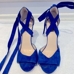 Rich Blue cross sandal heels with bow in back from ELOQUII size 11, super sexy!